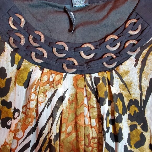 🏆135 New Directions Animal Print Tank Top - Picture 2 of 9